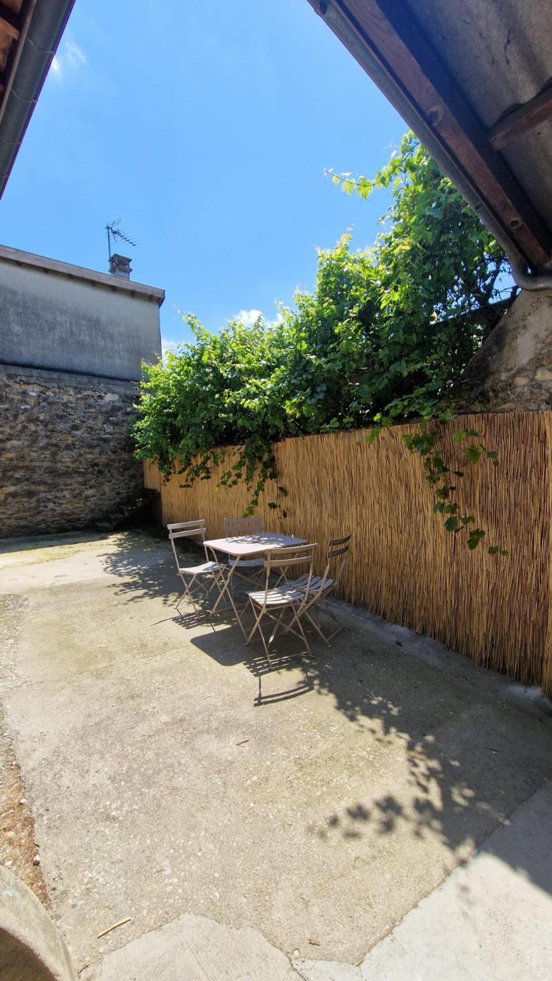 Le Bourg Apartment Lagnieu Exterior photo